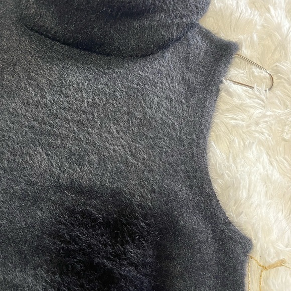 Jessica Simpson Fuzzy Fur Turtleneck Tank Top Black Girls Sz. L - Picture 7 of 8